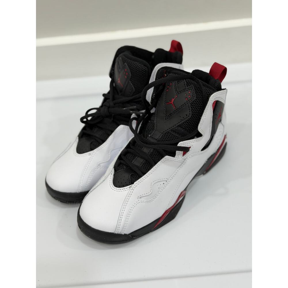 Jordan True Flight White Black Varsity Red (GS) Size 6Y 7.5 Womens